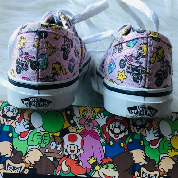 Princess Peach Vans - Picture 2 of 3